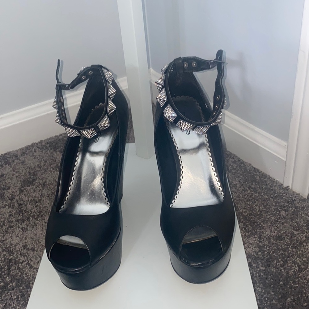 Dakota Ankle Strap Wedge